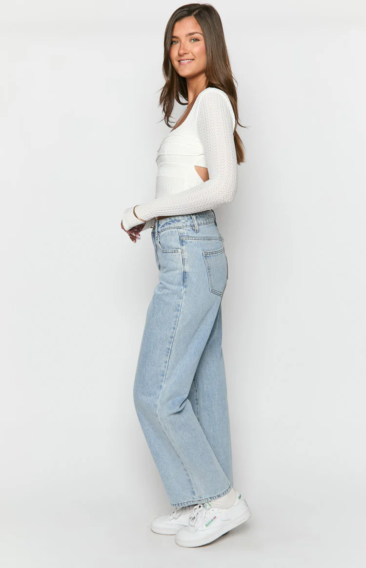 Calliope Light Wash Mid Rise Slouchy Jeans - Image 4