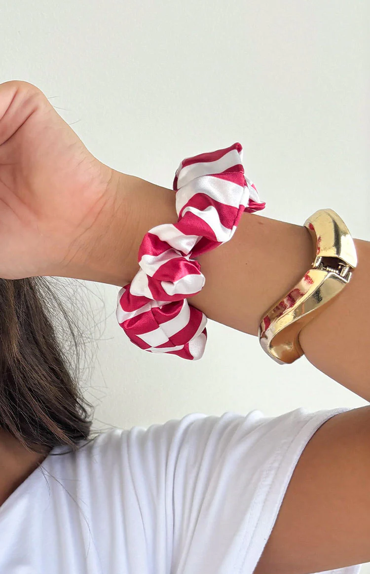 Georgina Eye Mask and Scrunchie Satin Set - Image 5